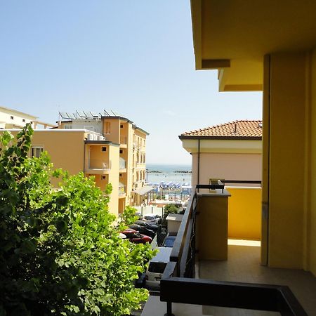 Hotel Letizia Bellaria-Igea Marina Extérieur photo